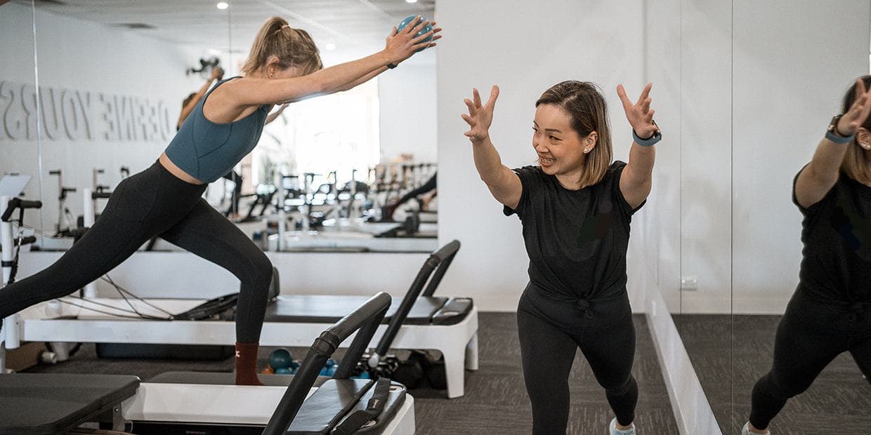 AlfaPilates stüdyosunda reformer dersi